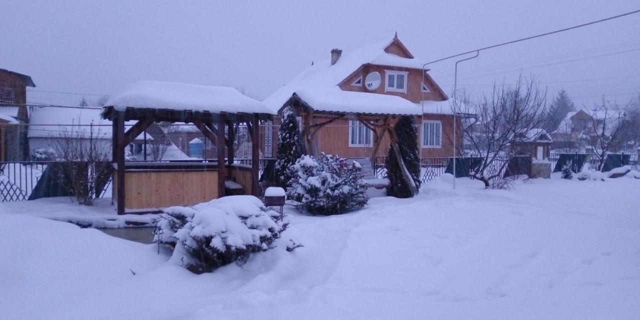 Апартаменти "У Кузьмича" 1 Mykulytschyn Exterior foto